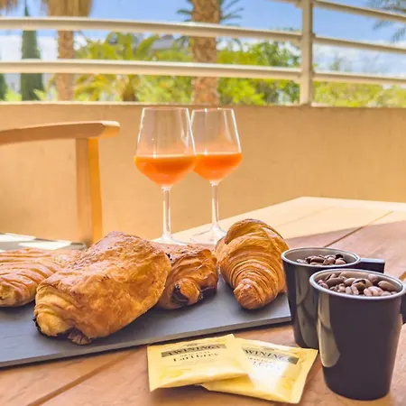 Le Nicolas By Winsome Destination كان